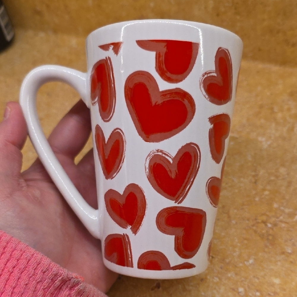 Heart Patterned Mug - Picture 2 of 3